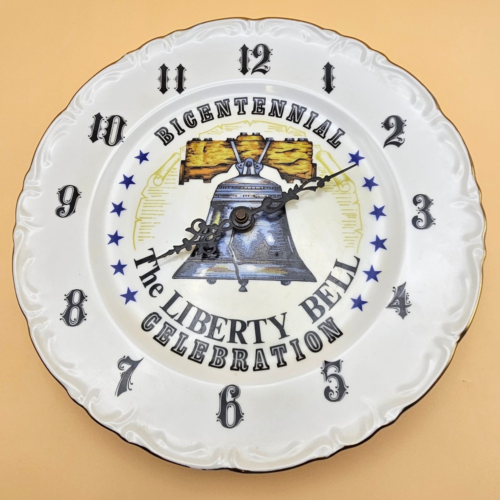 Bicentennial Liberty Bell Celebration Wall Clock Decorative Plate 1976 It works!